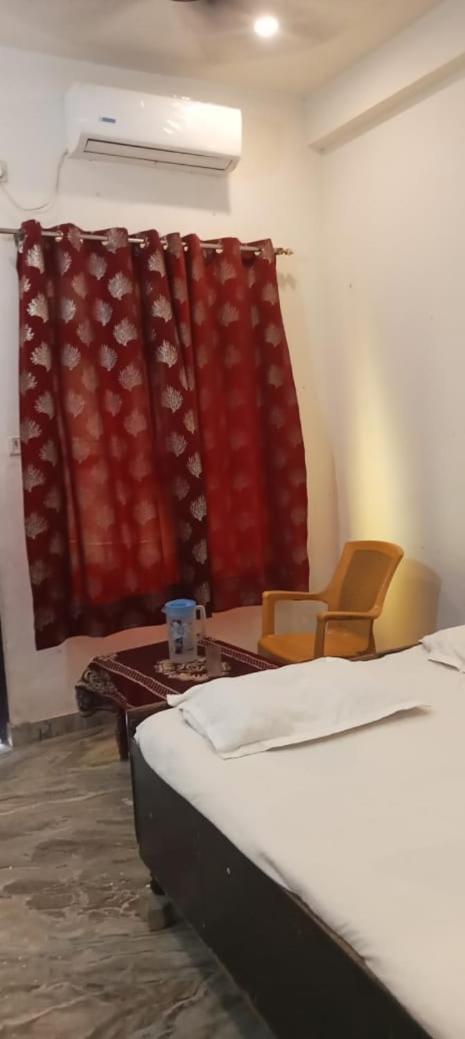 Vaibhav Sadan Dharmsala Hotell Ayodhya Eksteriør bilde