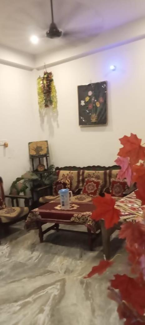 Vaibhav Sadan Dharmsala Hotell Ayodhya Eksteriør bilde