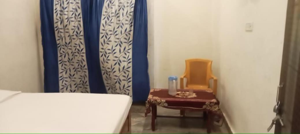 Vaibhav Sadan Dharmsala Hotell Ayodhya Eksteriør bilde