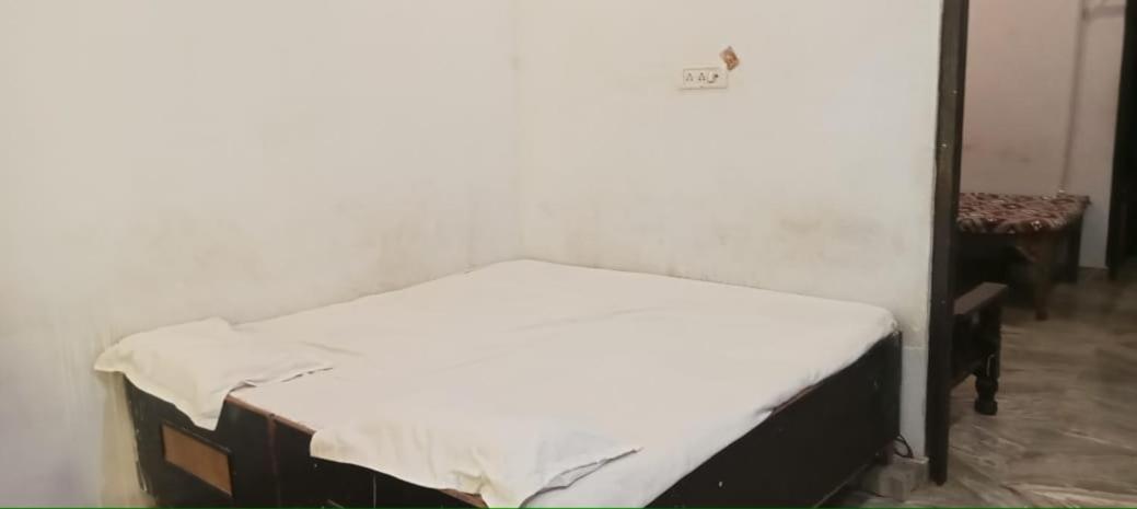 Vaibhav Sadan Dharmsala Hotell Ayodhya Eksteriør bilde