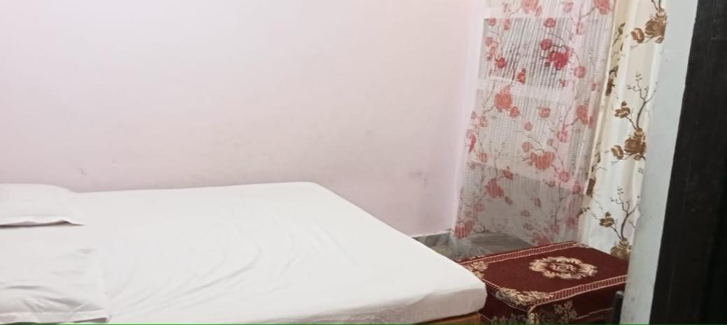 Vaibhav Sadan Dharmsala Hotell Ayodhya Eksteriør bilde