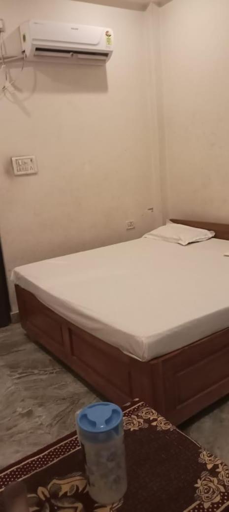Vaibhav Sadan Dharmsala Hotell Ayodhya Eksteriør bilde